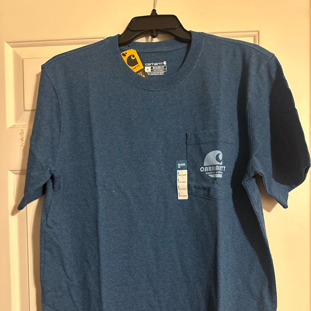 Men’s carhartt tshirt size L